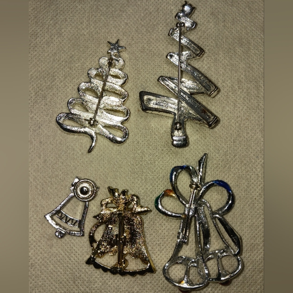 Vintage Christmas Brooch Set - Gold and Silver, Monet Gerrys Danecraft - Picture 3 of 12